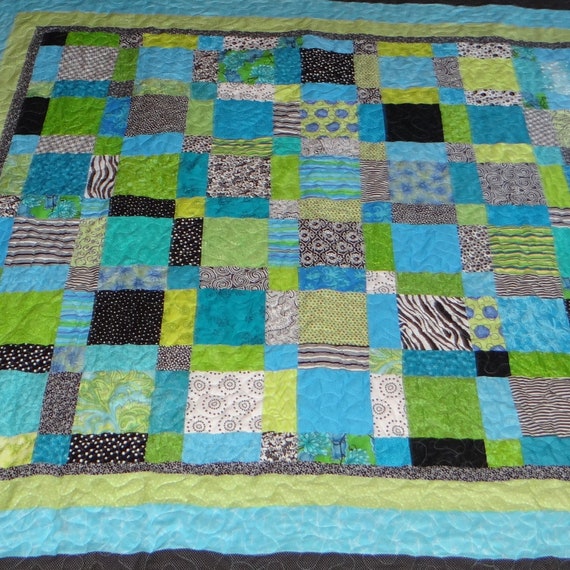Twin size turquoise lime and black quilt