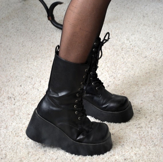 90s chunky platform boots