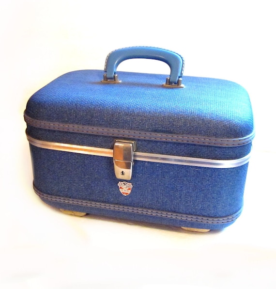 vanity train case