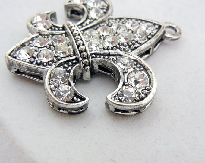 Rhinestone Encrusted Fleur de Lis Pendant