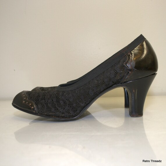 1940s Lace Peep Toe Heels / Vintage 40s Shoes / Spectator