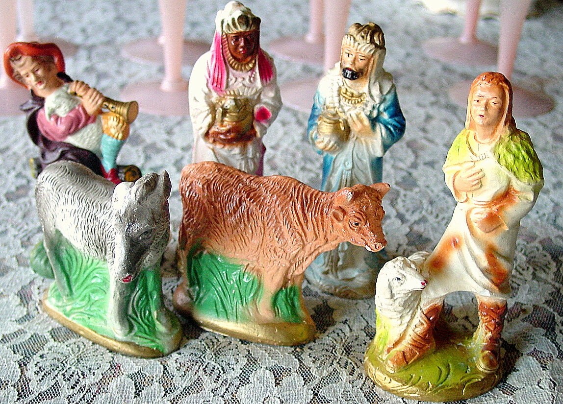 Vintage Christmas Nativity Scene Figurines. Chalkware Plaster