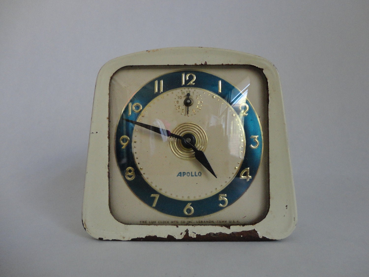 VINTAGE LUX clock mfg. co. inc. metal alarm CLOCK nonworking