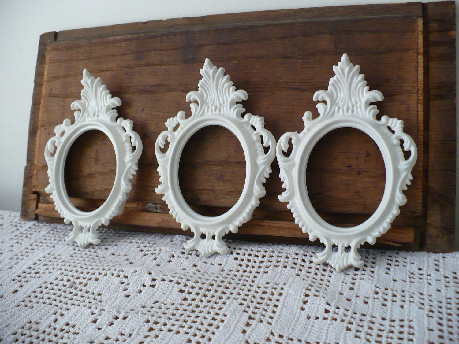 Small Trio of Cottage White Ornate Oval Picture Frames
