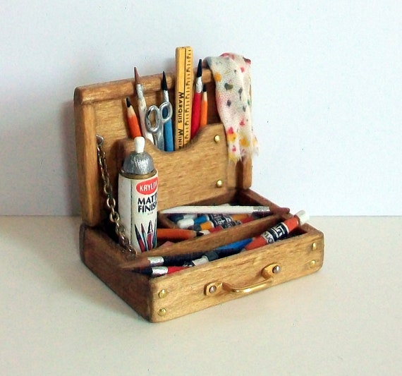 Miniature Artist Paint Box (1 inch dollhouse scale)