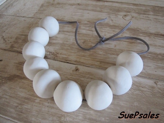 wilma costume necklace