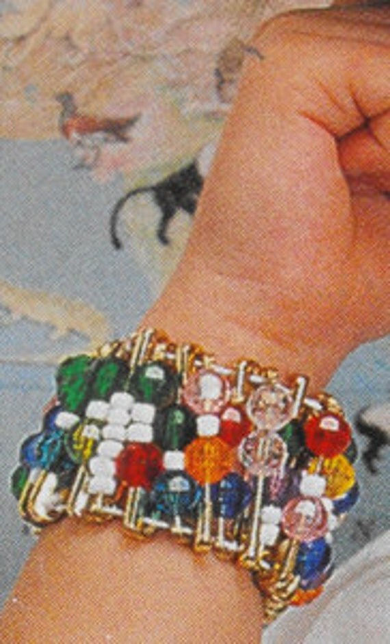 Safety Pin Bracelet Kit 157 pieces Round Colored Plastic Beads