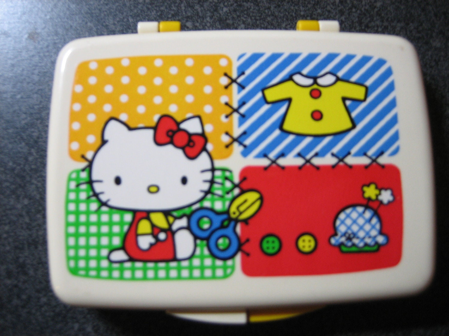 Vintage 1976 Sanrio Hello Kitty Sewing Travel Kit