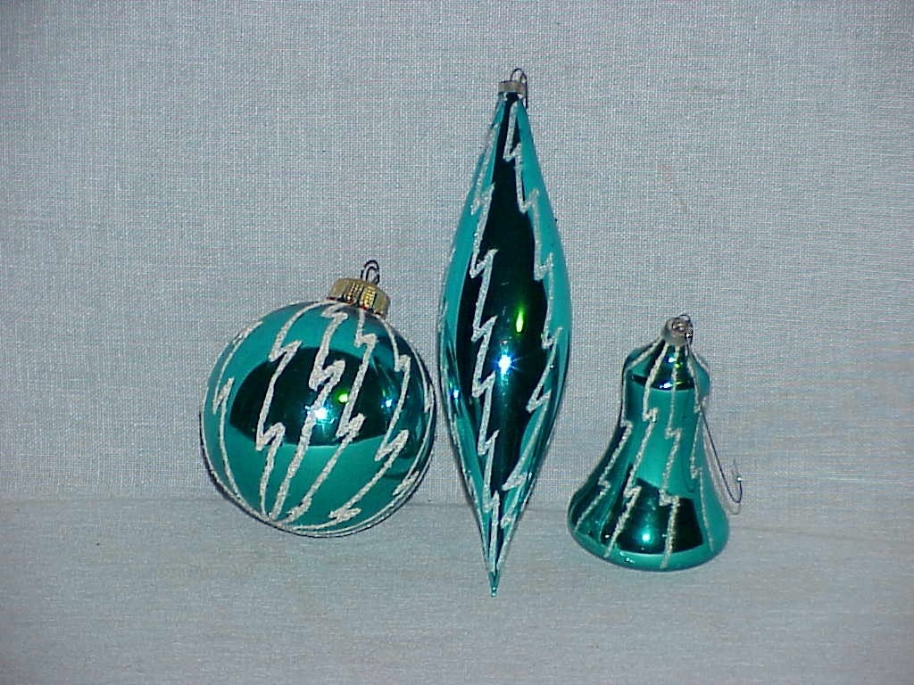 vintage 60s frosted glass christmas tree by vintage 60s frosted glass christmas tree by
