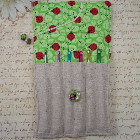 Crochet Hook Case With Set Of Susan Bates Crochet Hooks 4168