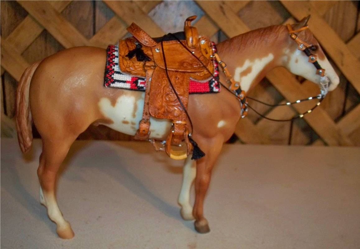 Custom Traditional Model Horse Western Saddle Set for
