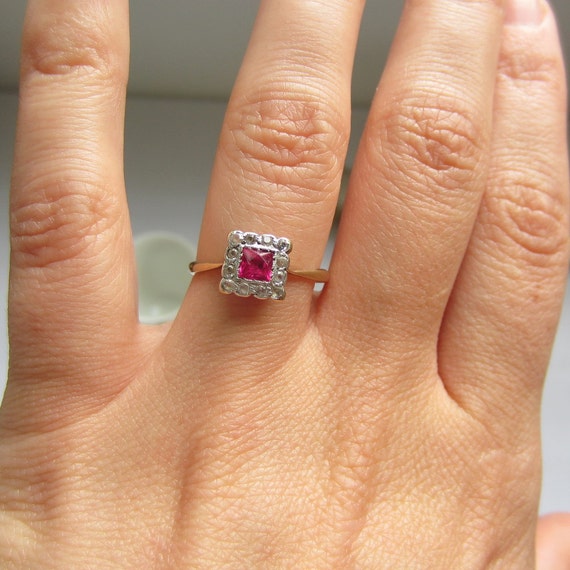 Deco Ruby Ring. Gold and Platinum. Diamonds and Ruby