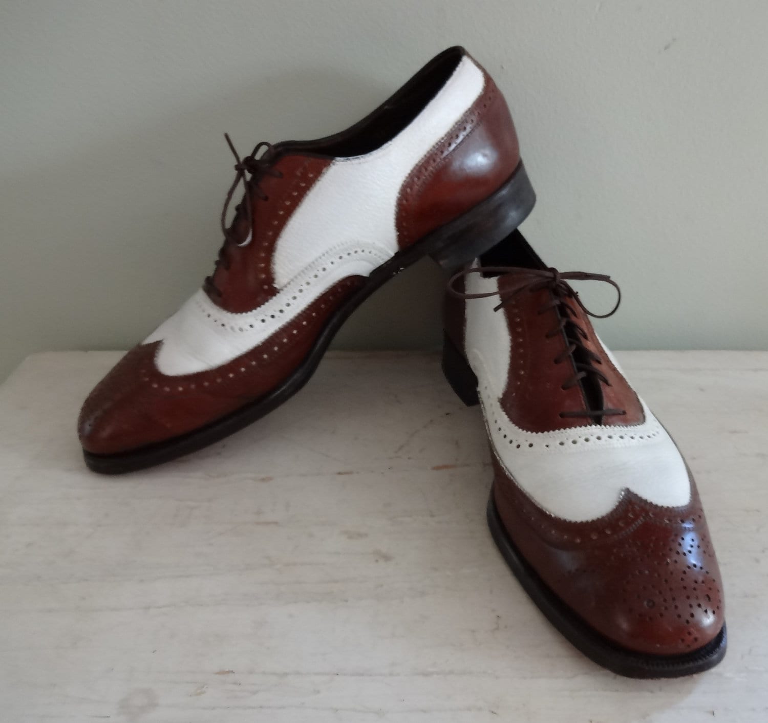 Vintage Men's Dress Shoes/Full Brogue Wingtips in Brown