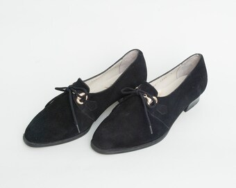 Size 6 Black suede Shoes laced up Golden buckles 80's Dead Stock Vintage