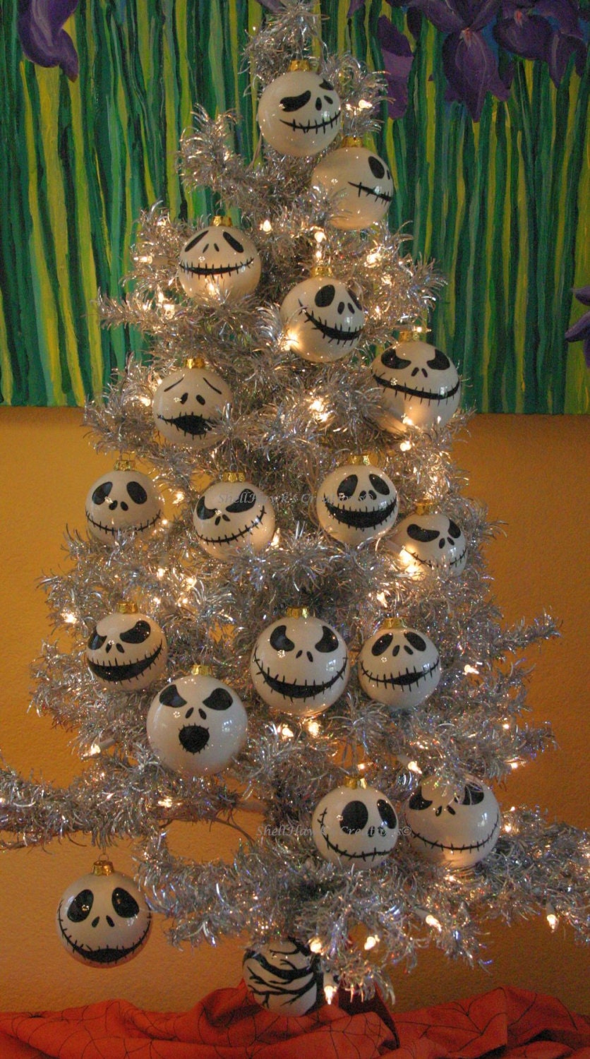 Skull Halloween Christmas Ornament