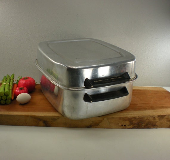 Frigidaire Flair Imperial Aluminum Huge Turkey Roaster