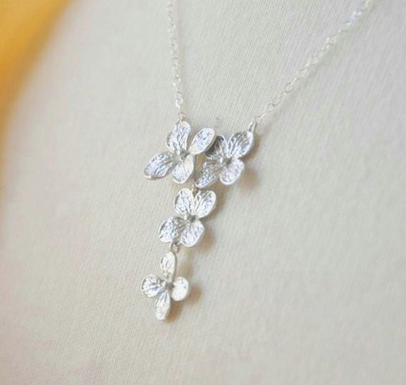 Hydrangea Flower Necklace  Dainty Feminine Necklace, Flower Necklace 