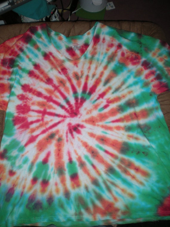 2XL green orange red & white tie dye