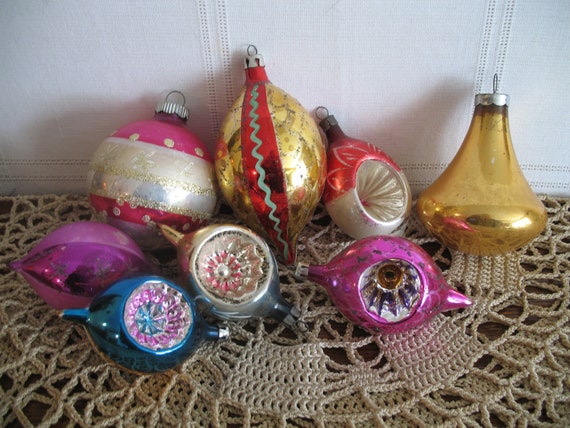 1940 s christmas ornament set 8 indent by susieqsvintageshop 1940 s christmas ornament set 8 indent by susieqsvintageshop