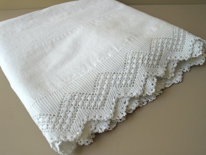 Vintage Twin Bed Sheet Crochet Lace Trim