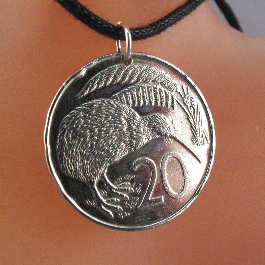 NEW ZEALAND Jewelry. New Zealand kiwi bird necklace. Bird