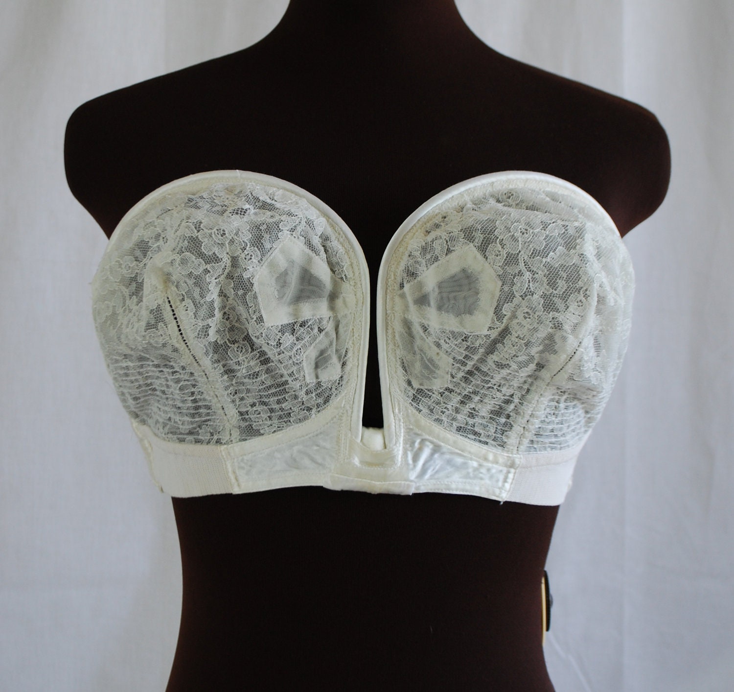 RESERVED 1950s Ivory Overwire Bra 40 D Bali Strapless Bow
