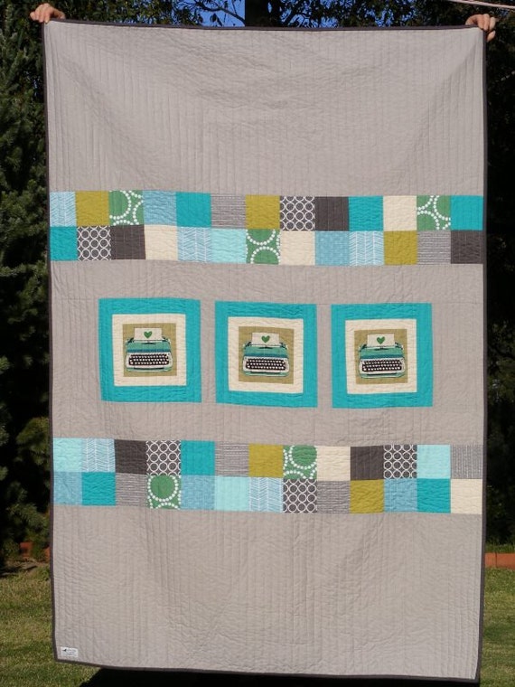 Items similar to TYPEWRITER TRIO Modern Quilt on Etsy
