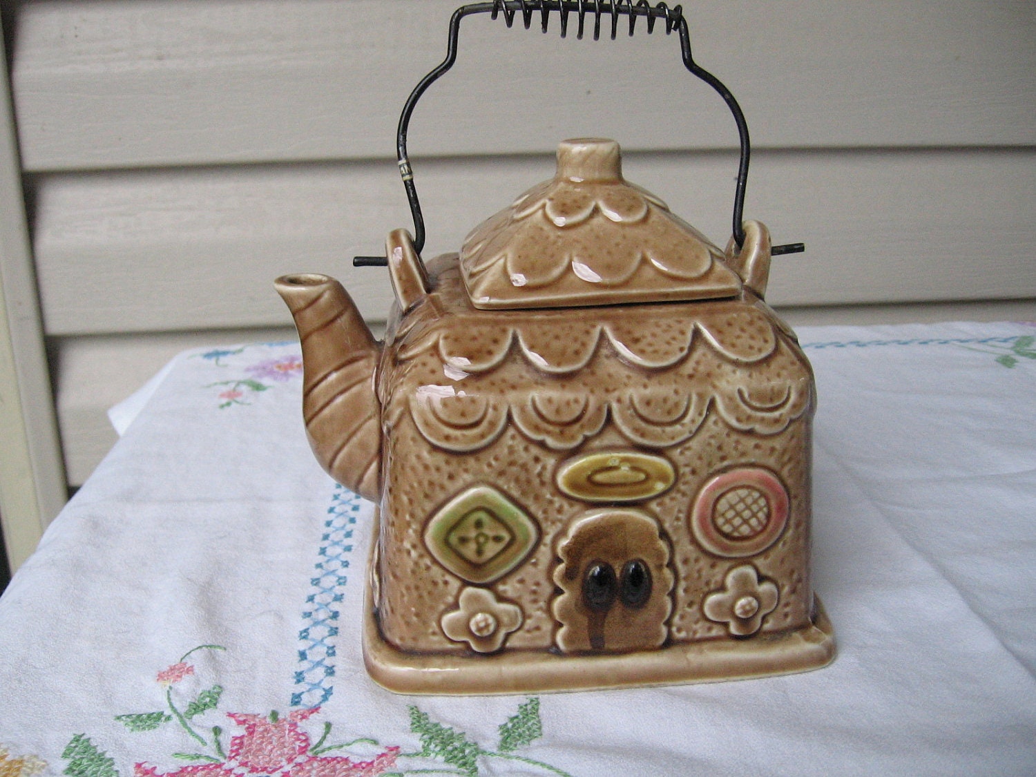 Gingerbread Teapot Made in Japan Haute Juice