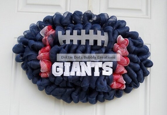 ny-giants-deco-mesh-football-shaped-wreath-new-item