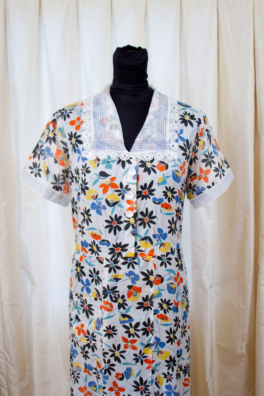 1930's Dress // Bright Floral Feedsack Cotton Day Dress