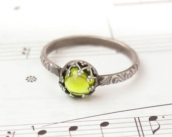 Peridot Ring, Green Peridot set in a Sterling Silver Crown, Custom created in your size, Peridot Jewelry, August Birthstone, Natural Peridot