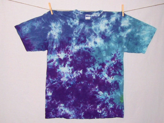 how to first wash a tie dye shirt