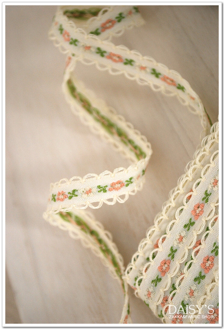 Sewing Tape/Ribbon Chic Little Embroidery Flowers Cream 2
