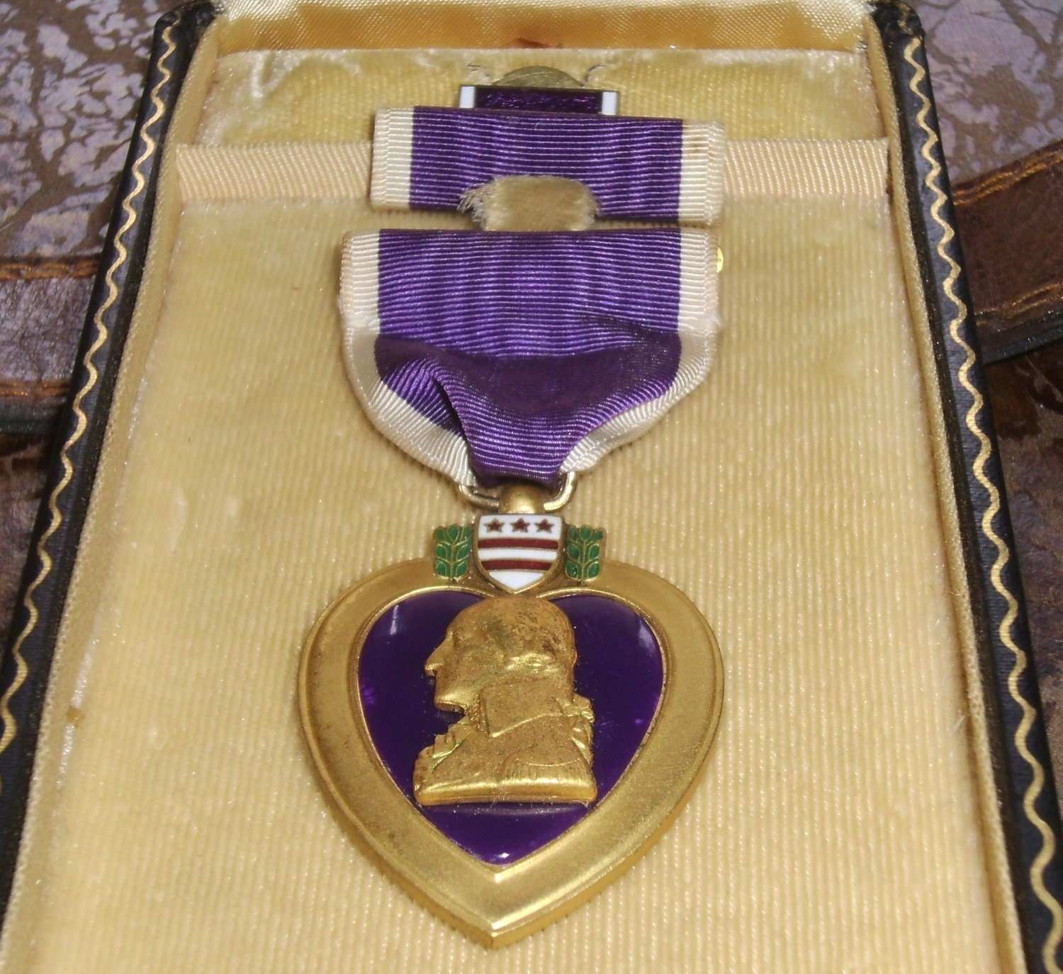 Authentic WWII WW2 Purple Heart Medal with Presentation Case