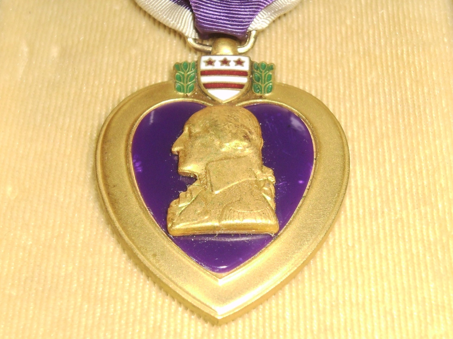 Authentic Wwii Ww2 Purple Heart Medal With Presentation Case
