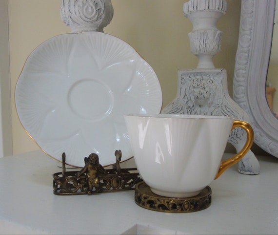 display  CHERUB Tea   vintage Gold Holder cup Display  PUTTI  VINTAGE tea Stand  Cup