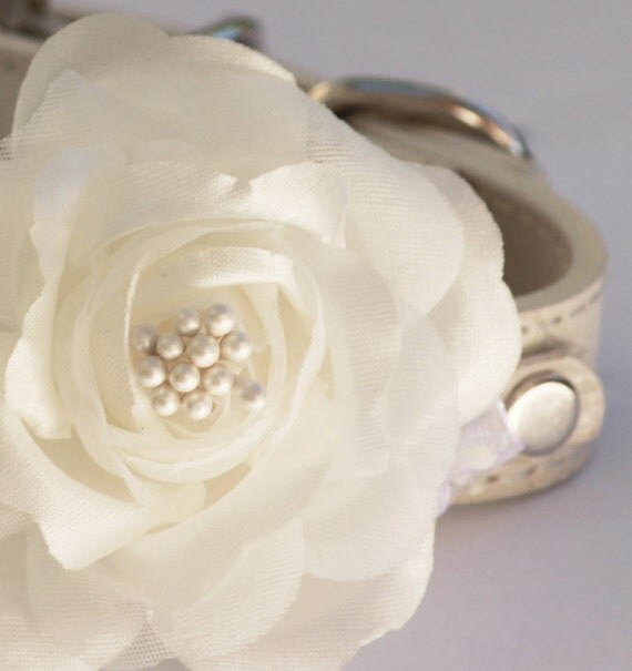 White Dog Collars with white flowers High Quality Wedding