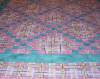 Double Irish Chain Twin Quilt