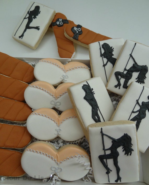 Items Similar To 2 Dozen Custom Bachelorbachelorette Party Cookies On Etsy 