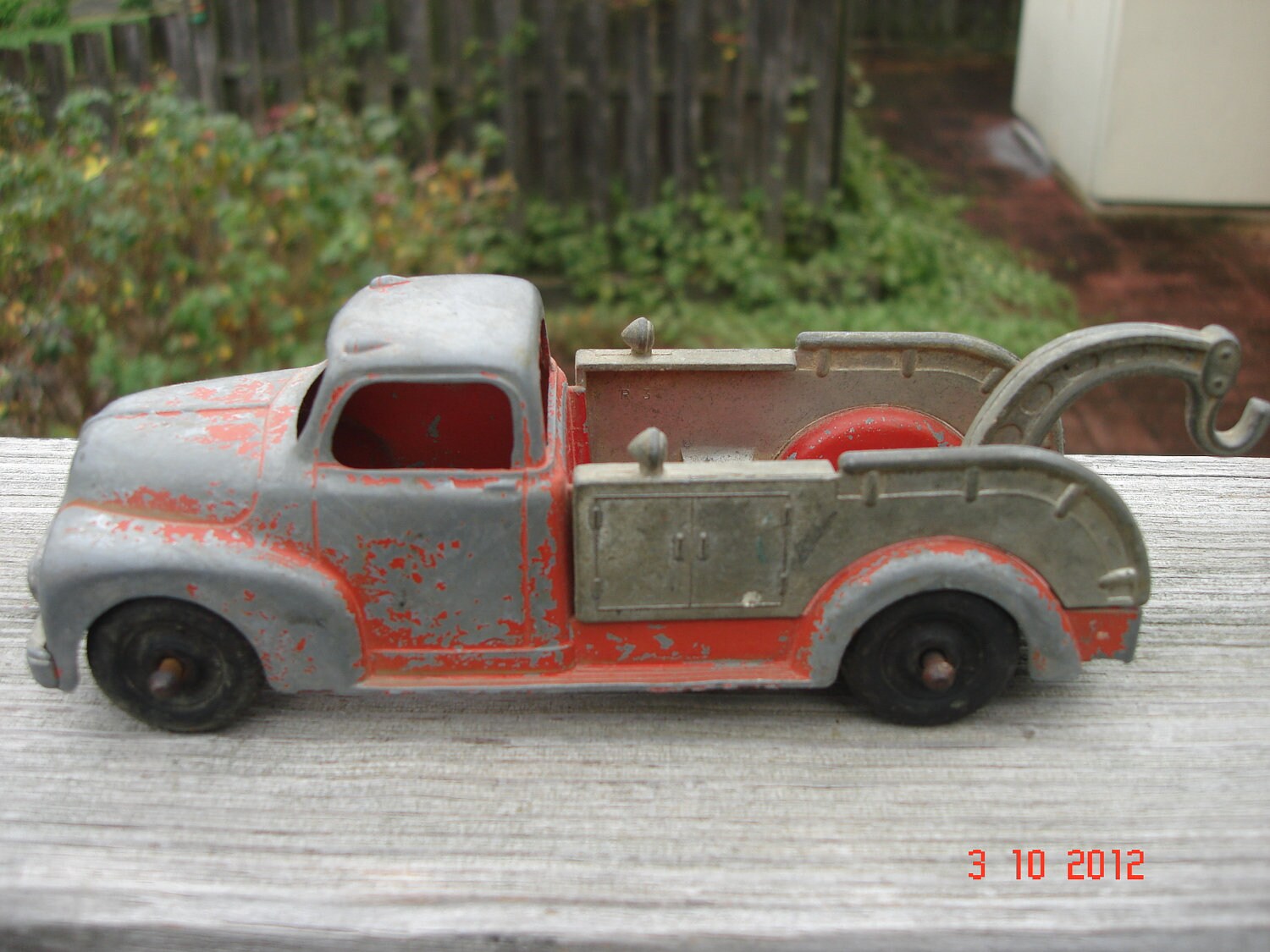 Vintage Hubley Kiddie Toy Die Cast Tow Truck Number 452 From
