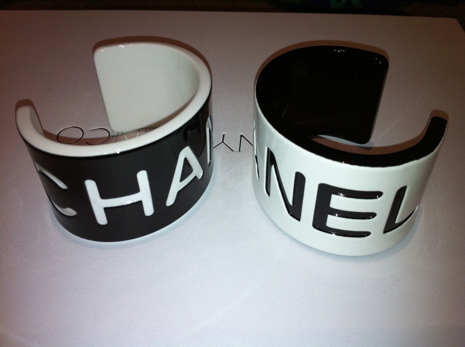 Chanel plastic black / white cuff bracelet bangle