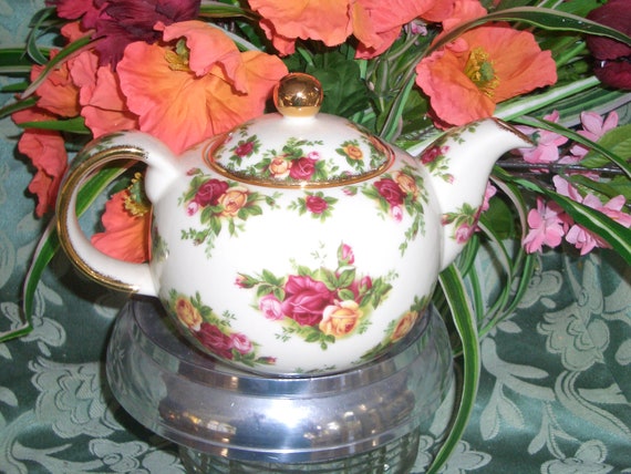 Royal Doulton Old Country Roses
