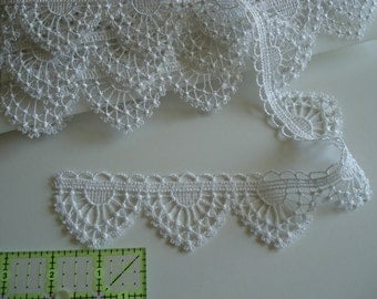 Plauen White lace trim
