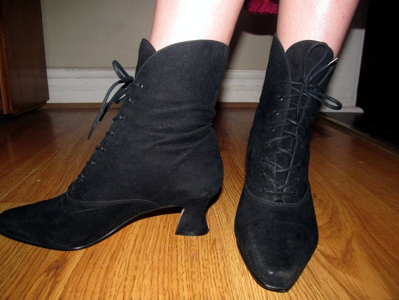 granny boots black