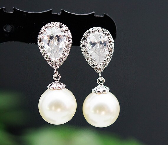 Items similar to Wedding Jewelry Bridal Earrings Bridesmaid Earrings ...