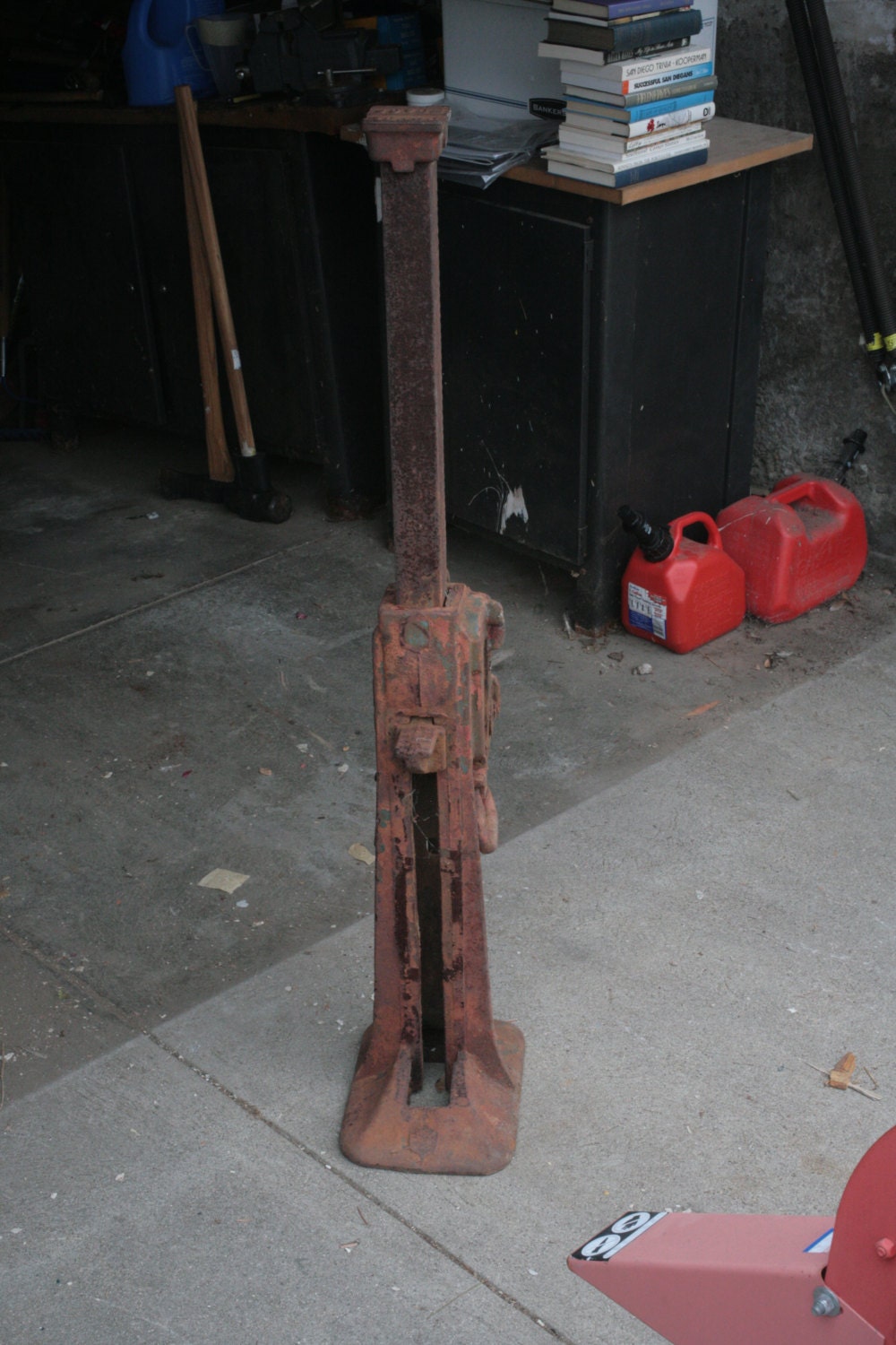 One 1920s Joyce 15ton Railroad Jack