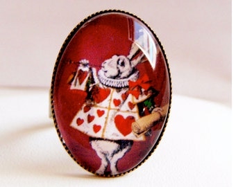 Bronze ring with oval support "the rabbit from Alice in Wonderland". Bague lapin blanc, Alice aux pays des merveilles