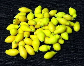 20 Miniature Lemon Fruit Clay Polymer Citron Zitrone Oval Fruits Supply Cute Little Small Dollhouse Lemons Yellow Food Jewelry Display 1/12