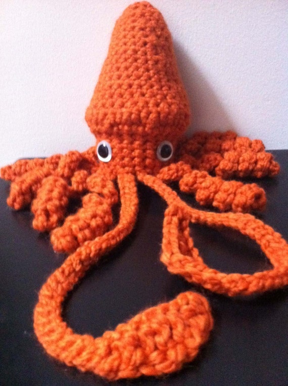 Giant Squid amigurumi crochet pattern from dorklandia