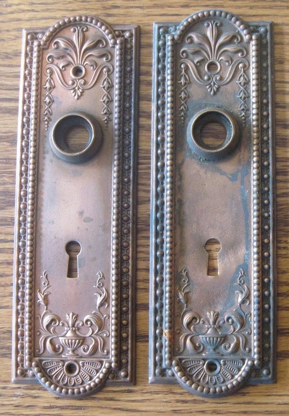 pair 2 solid brass antique vintage door knob plates more